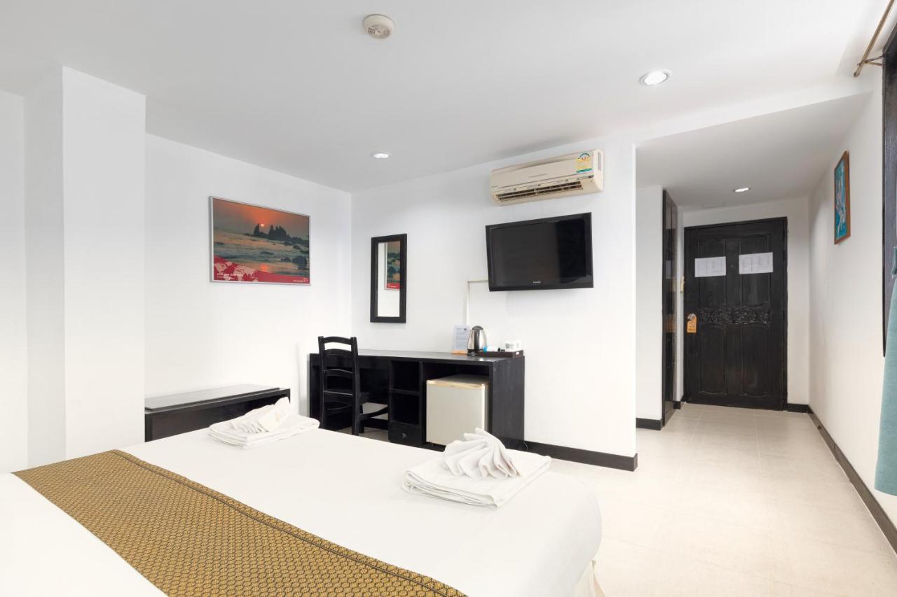 Noble House - 200 Meters Patong Beach Phuket Rum bild
